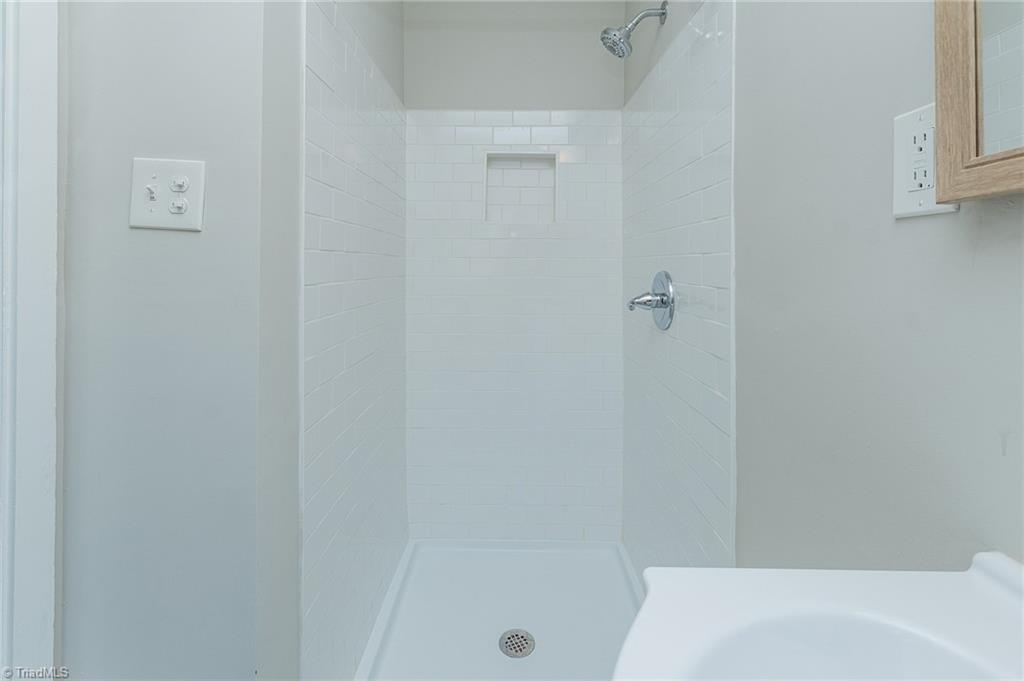 4602 Wait Road Winston-Salem, NC 27106 - Photo 8 of 43 Gallery Image 8