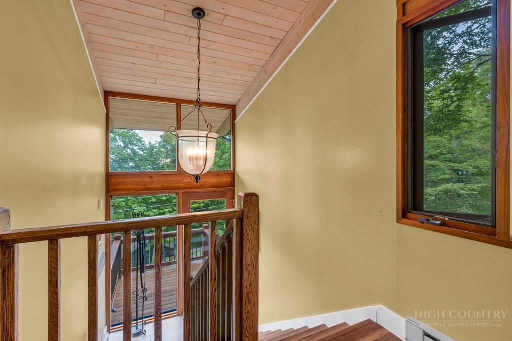 140 Lower Grouse Ridge Road Beech Mountain, NC 28604 - Photo 4 of 50