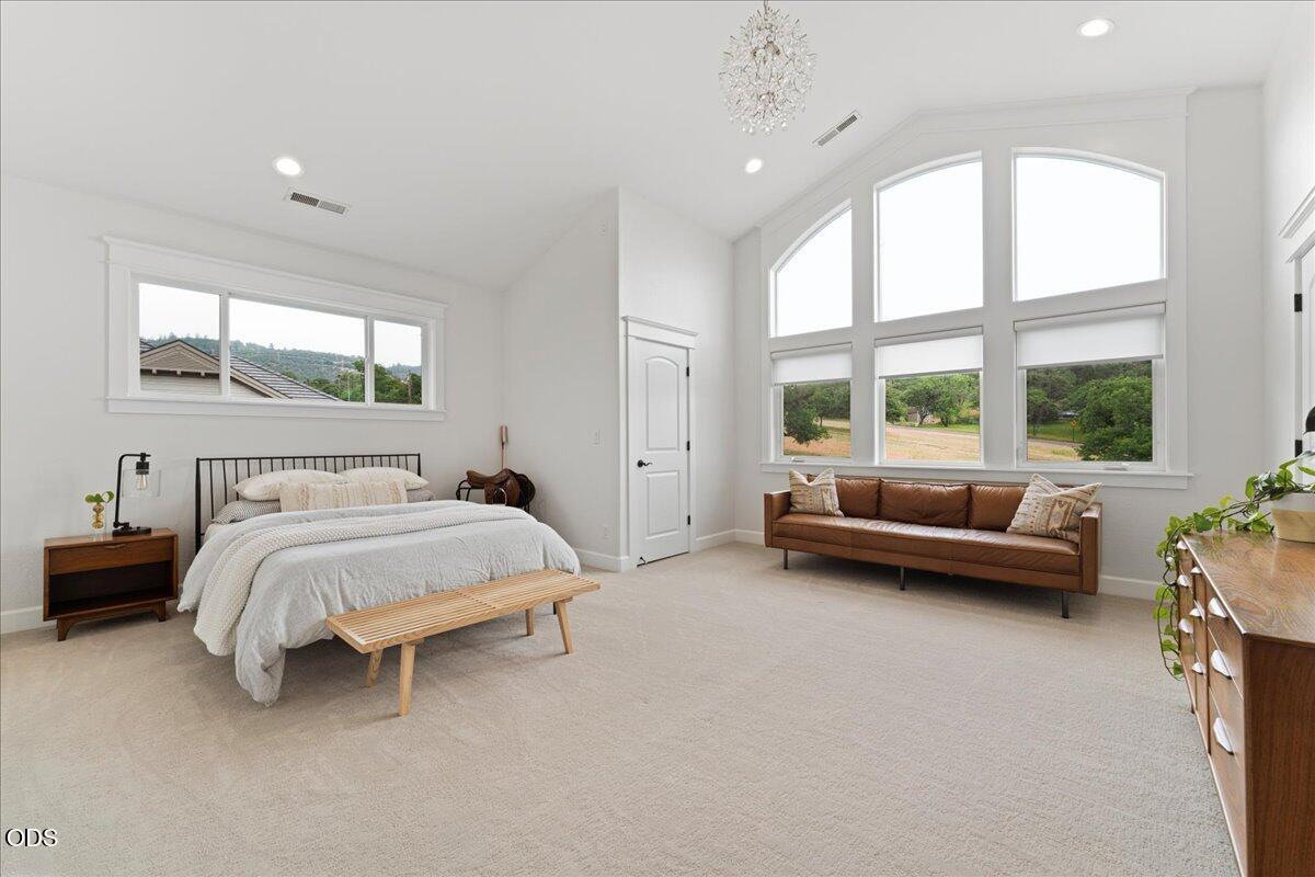 1013 Roxy Ann Road Medford, OR 97504 - Photo 55 of 74 78-bedroom 3