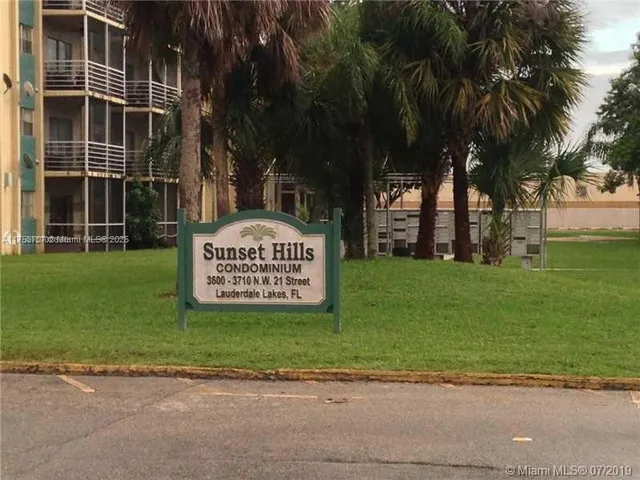 $130,000 | 3710 Northwest 21st Street, Unit 411, Lauderdale Lakes, FL 33311