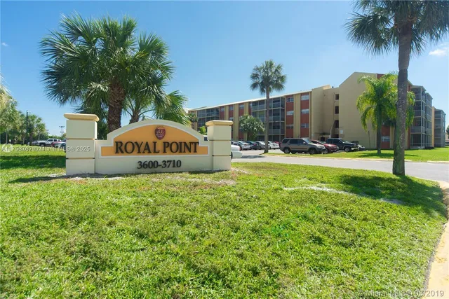 $130,000 | 3710 Northwest 21st Street, Unit 411, Lauderdale Lakes, FL 33311