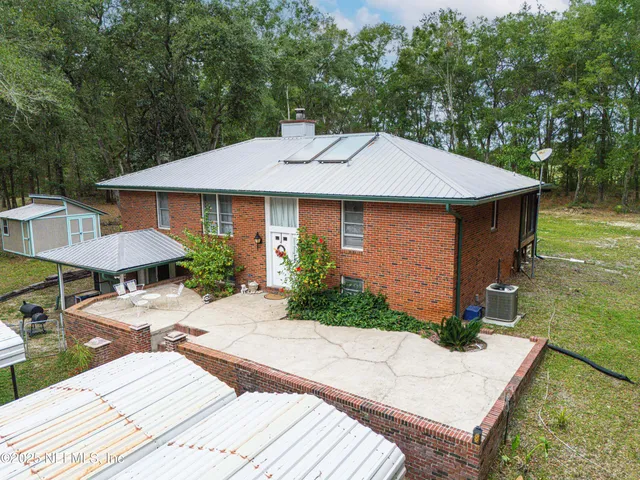 $575,000 | 8290 Melrose Road, Melrose, FL 32666