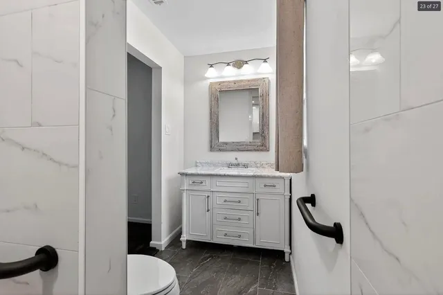 $2,400 | 6031 Rutherglenn Drive, Houston, TX 77096