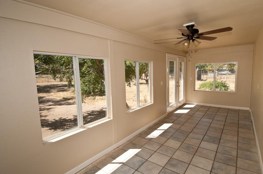 5240 Happy V Road Anderson, CA 96007 - Photo 11 of 23 Sunroom