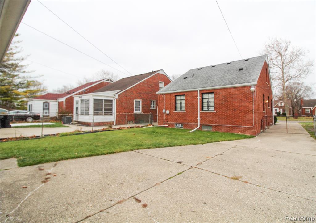 15611 Spring Garden Street Detroit, MI 48205 - Photo 27 of 49
