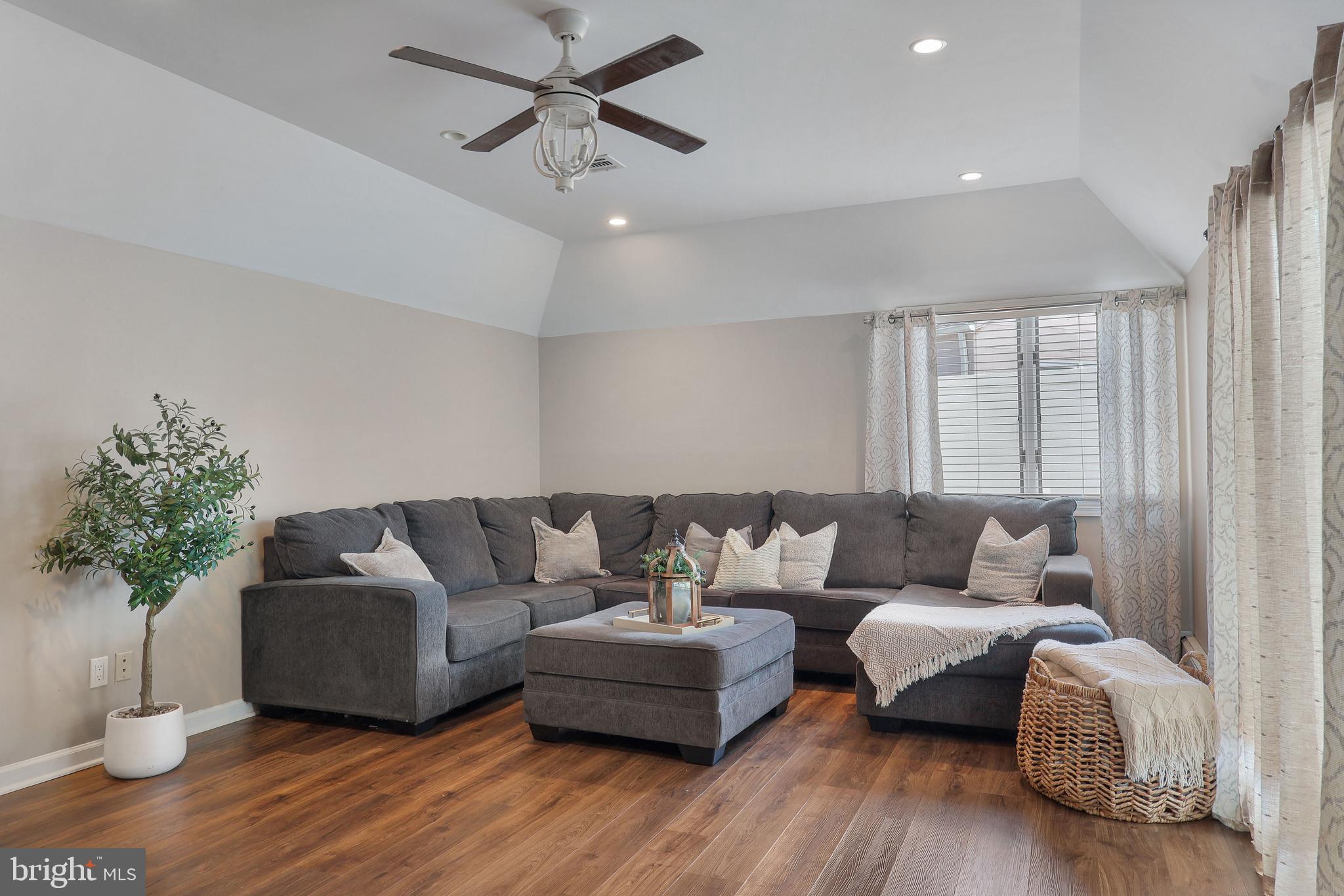 28 Colton Road Edison, NJ 08817 - Photo 10 of 60 Gallery Image 10