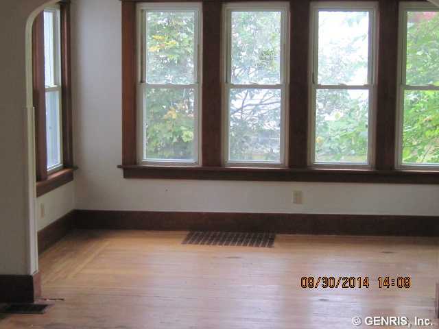 125 Windsor Road Greece, NY 14612 - Photo 11 of 13 Exterior Front