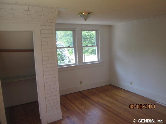 125 Windsor Road Greece, NY 14612 - Photo 8 of 13 Exterior Front