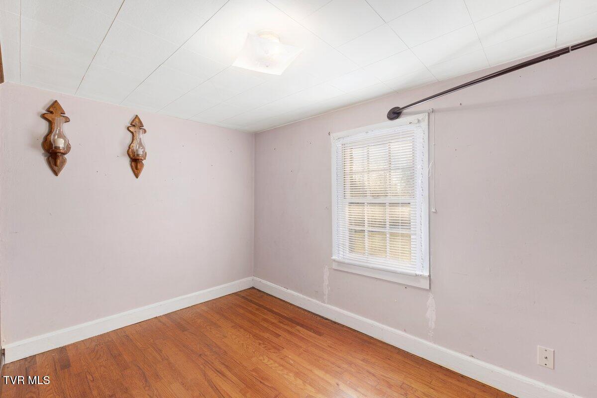 174 Carr Hollow Road Elizabethton, TN 37643 - Photo 11 of 48 128A5850