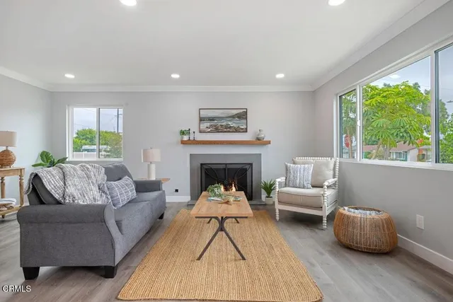 $949,990 | 918 Ann Arbor Avenue, Ventura, CA 93004