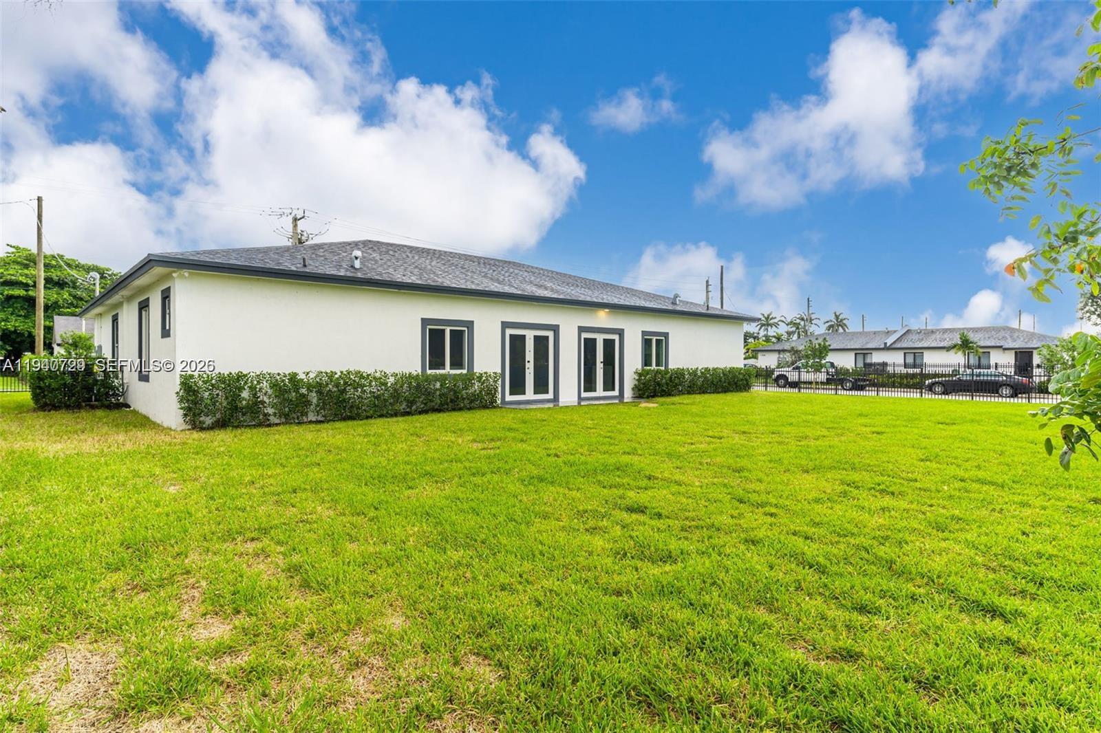 11870 Southwest 220th Street, Unit B Miami, FL 33170 - Photo 3 of 20