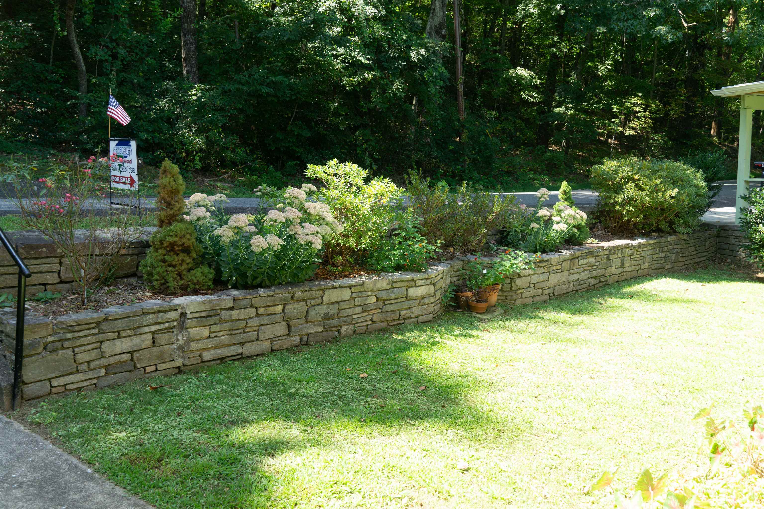 409 Lockhart Road Tryon, NC 28782 - Photo 15 of 36