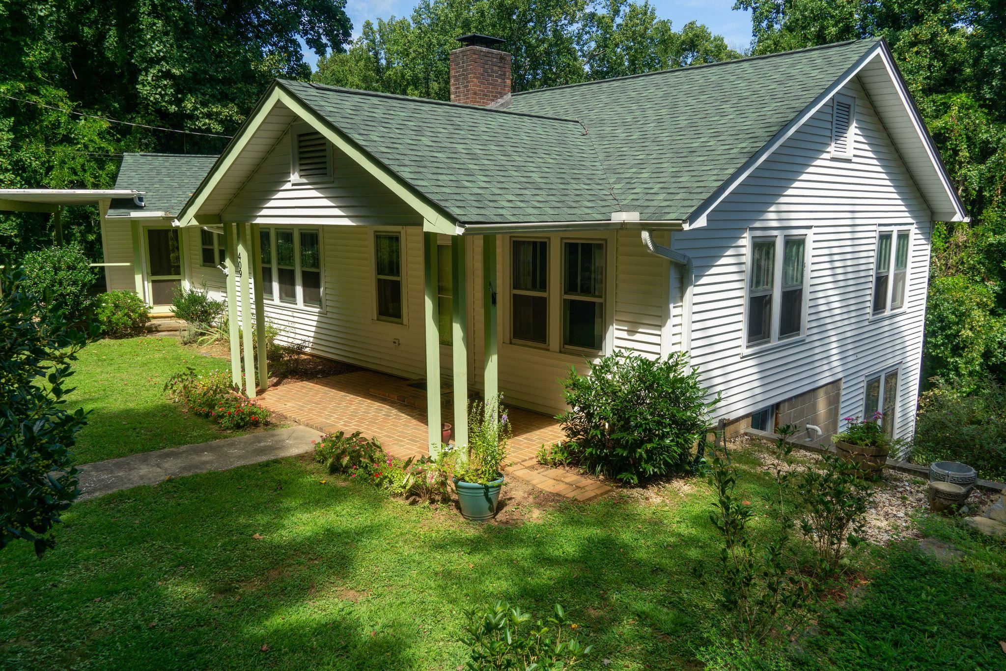409 Lockhart Road Tryon, NC 28782 - Photo 2 of 36