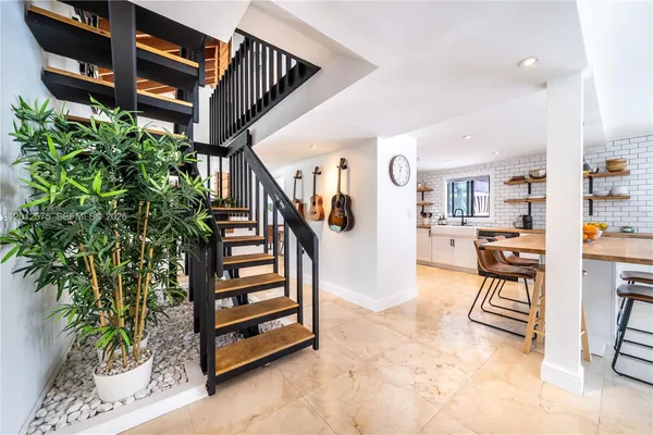 $5,750 | 330 Southwest 133rd Place, Unit 330, Miami, FL 33184
