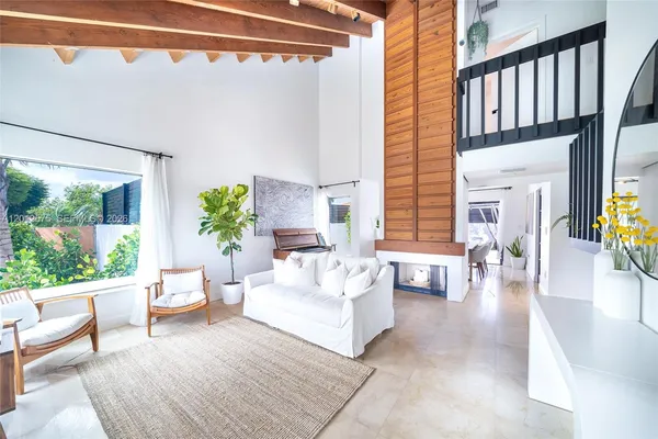 $5,750 | 330 Southwest 133rd Place, Unit 330, Miami, FL 33184