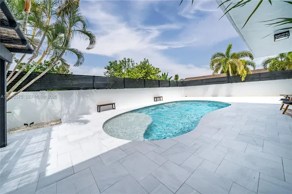 $5,750 | 330 Southwest 133rd Place, Unit 330, Miami, FL 33184