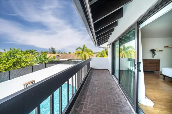 $5,750 | 330 Southwest 133rd Place, Unit 330, Miami, FL 33184