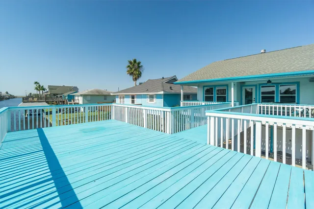 $475,000 | 385 Ling Street, Bayou Vista, TX 77563