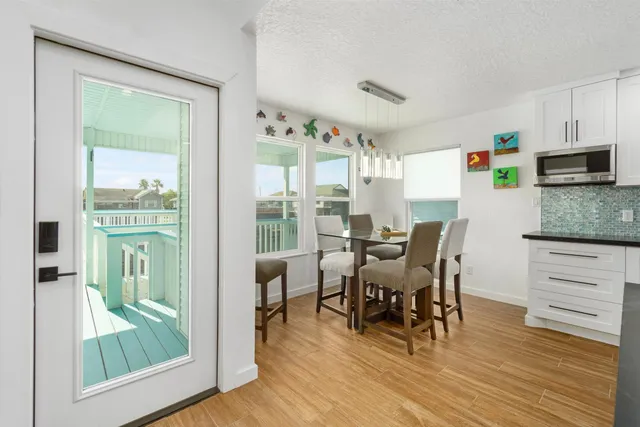 $475,000 | 385 Ling Street, Bayou Vista, TX 77563