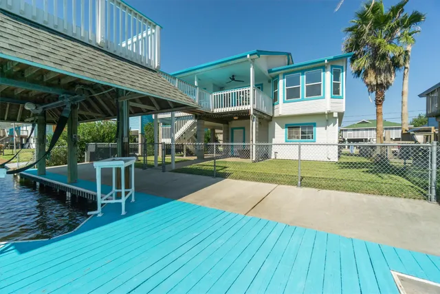 $475,000 | 385 Ling Street, Bayou Vista, TX 77563