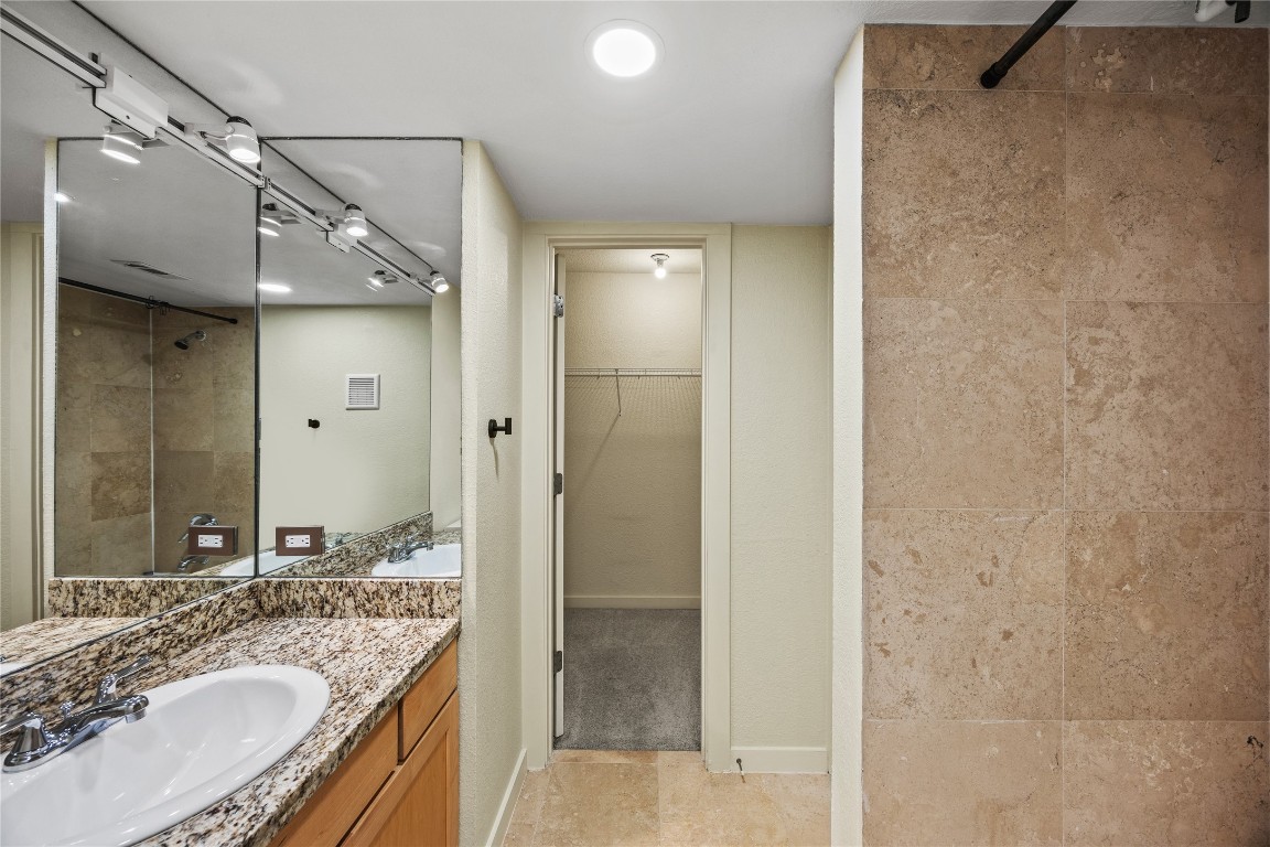 4777 Cedar Springs Road, Unit 8N Dallas, TX 75219 - Photo 32 of 34