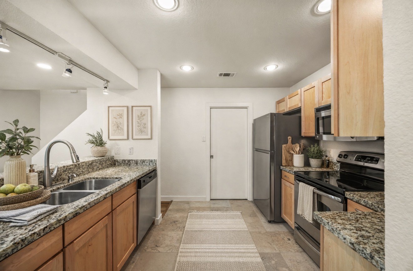 4777 Cedar Springs Road, Unit 8N Dallas, TX 75219 - Photo 5 of 34 Photo is virtually stage