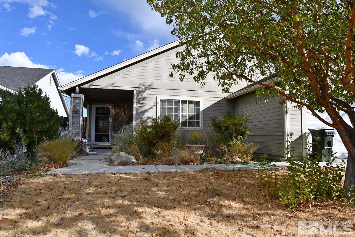 a front view of house with yard