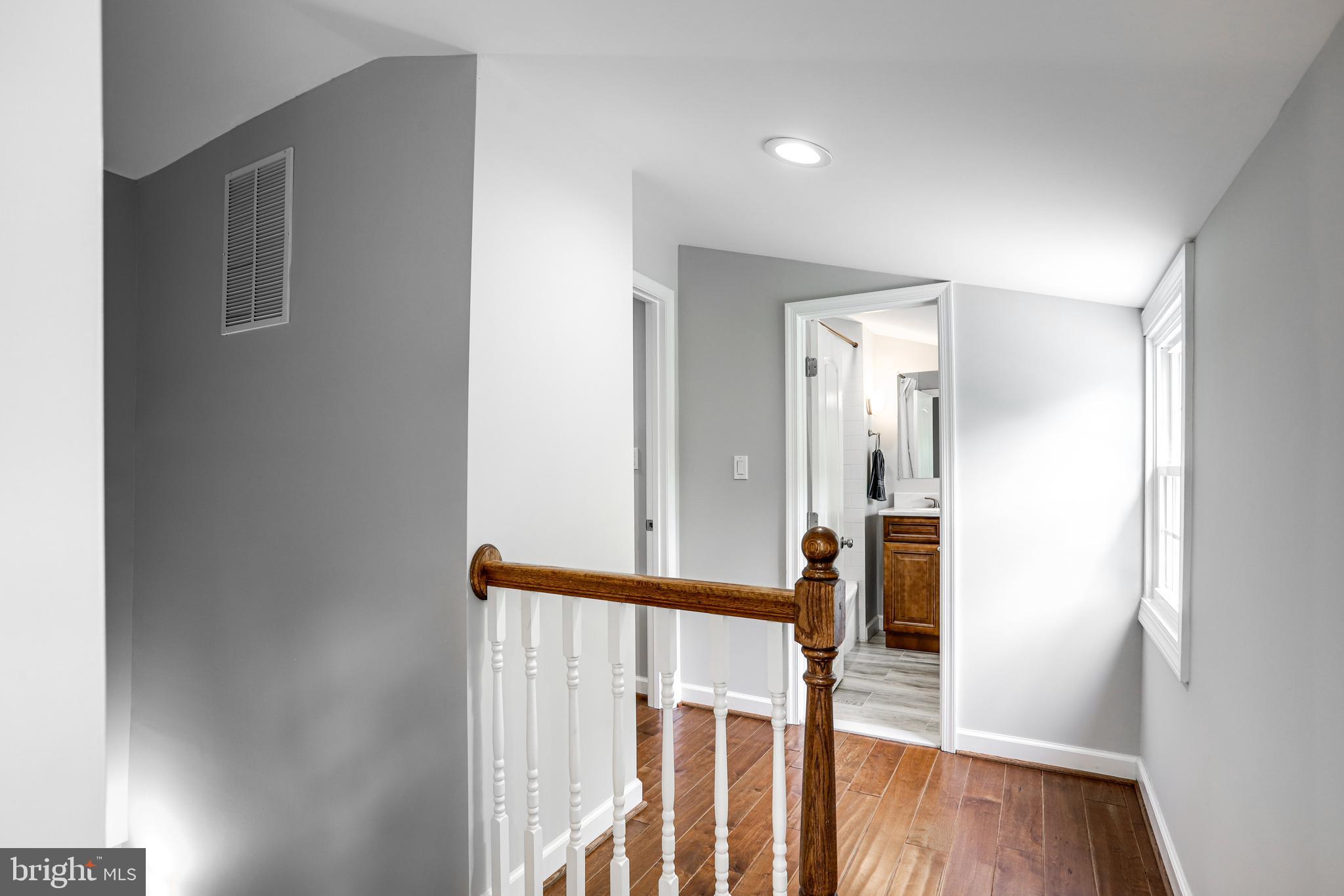 2813 Newton Street Silver Spring, MD 20902 - Photo 37 of 79 Landing Upper Level