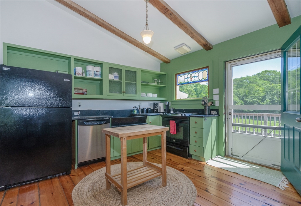 442 Horseneck Road Westport, MA 02790 - Photo 22 of 38