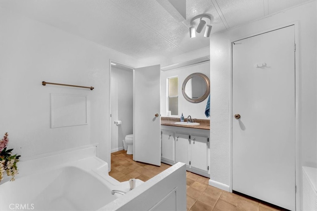 11705 Parey Avenue, Unit 13 Red Bluff, CA 96080 - Photo 21 of 40