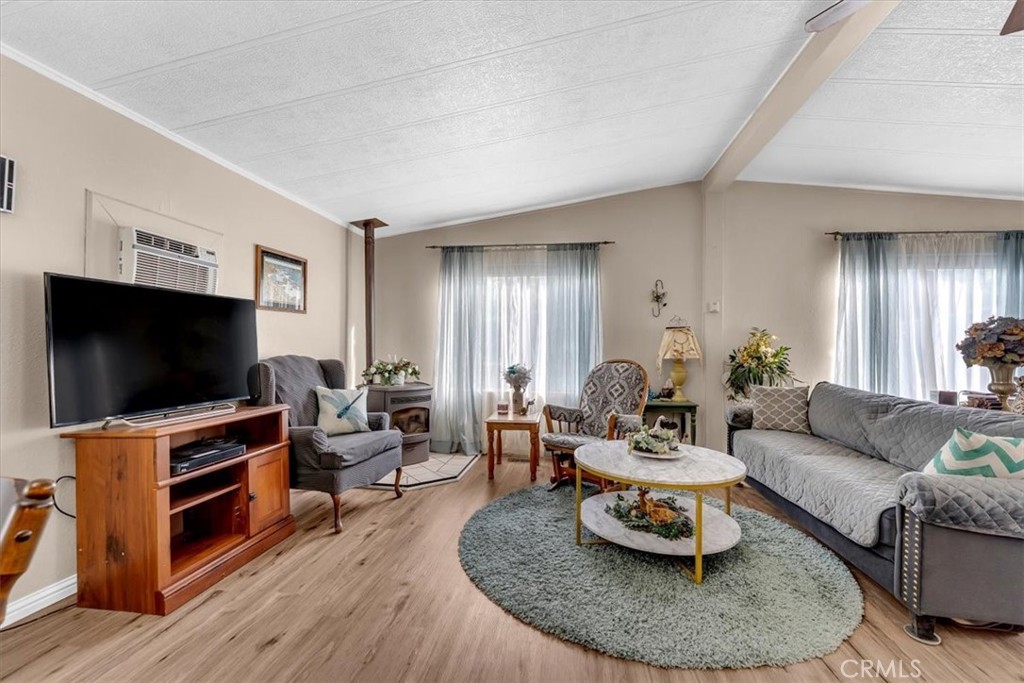 11705 Parey Avenue, Unit 13 Red Bluff, CA 96080 - Photo 5 of 40