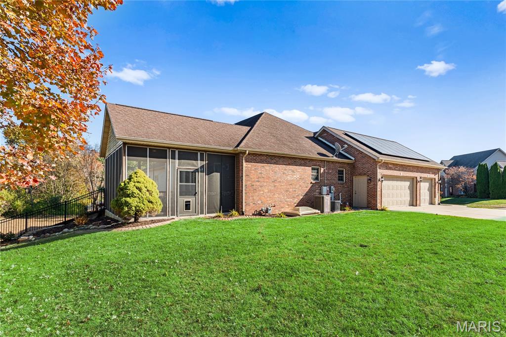 166 Berringer Drive O'Fallon, IL 62269 - Photo 4 of 45