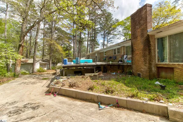 $899,900 | 801 Crestview Road, Easley, SC 29642