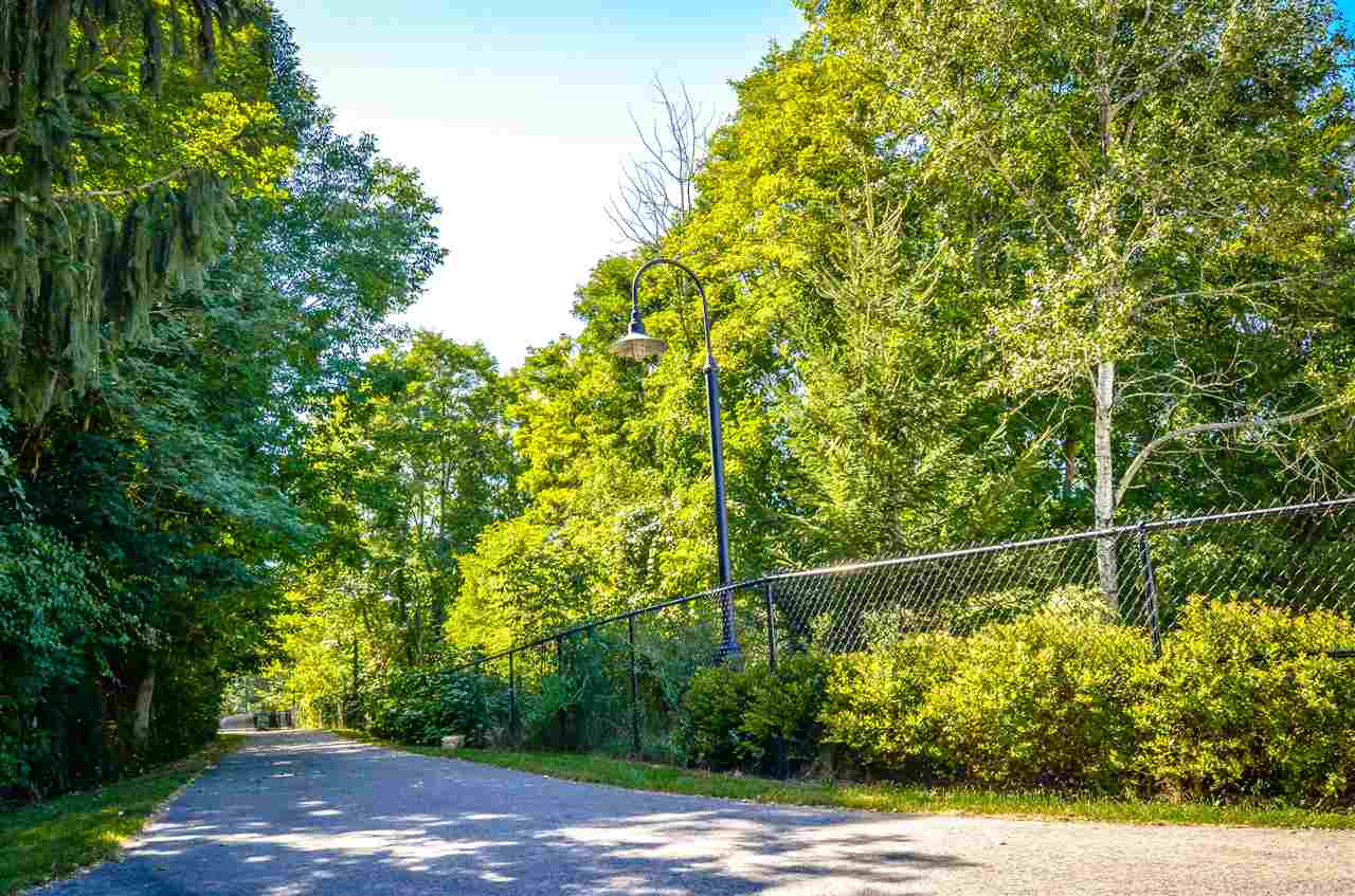 10 Middlebrook Road Dover, NH 03820 - Photo 33 of 38