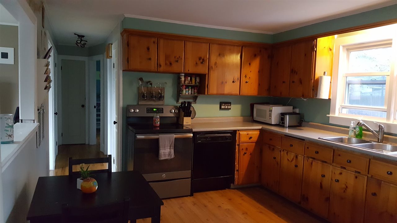 10 Middlebrook Road Dover, NH 03820 - Photo 5 of 38
