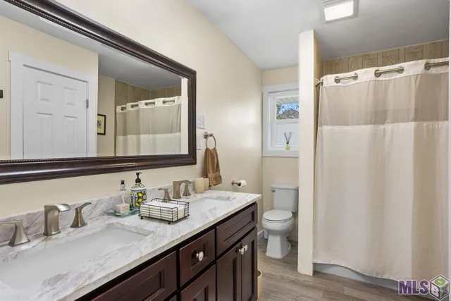 $434,000 | 7994 Hermitage Drive, Denham Springs, LA 70726