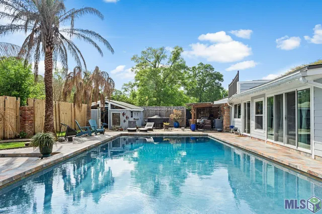 $434,000 | 7994 Hermitage Drive, Denham Springs, LA 70726