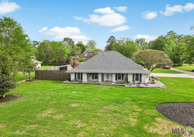 $434,000 | 7994 Hermitage Drive, Denham Springs, LA 70726