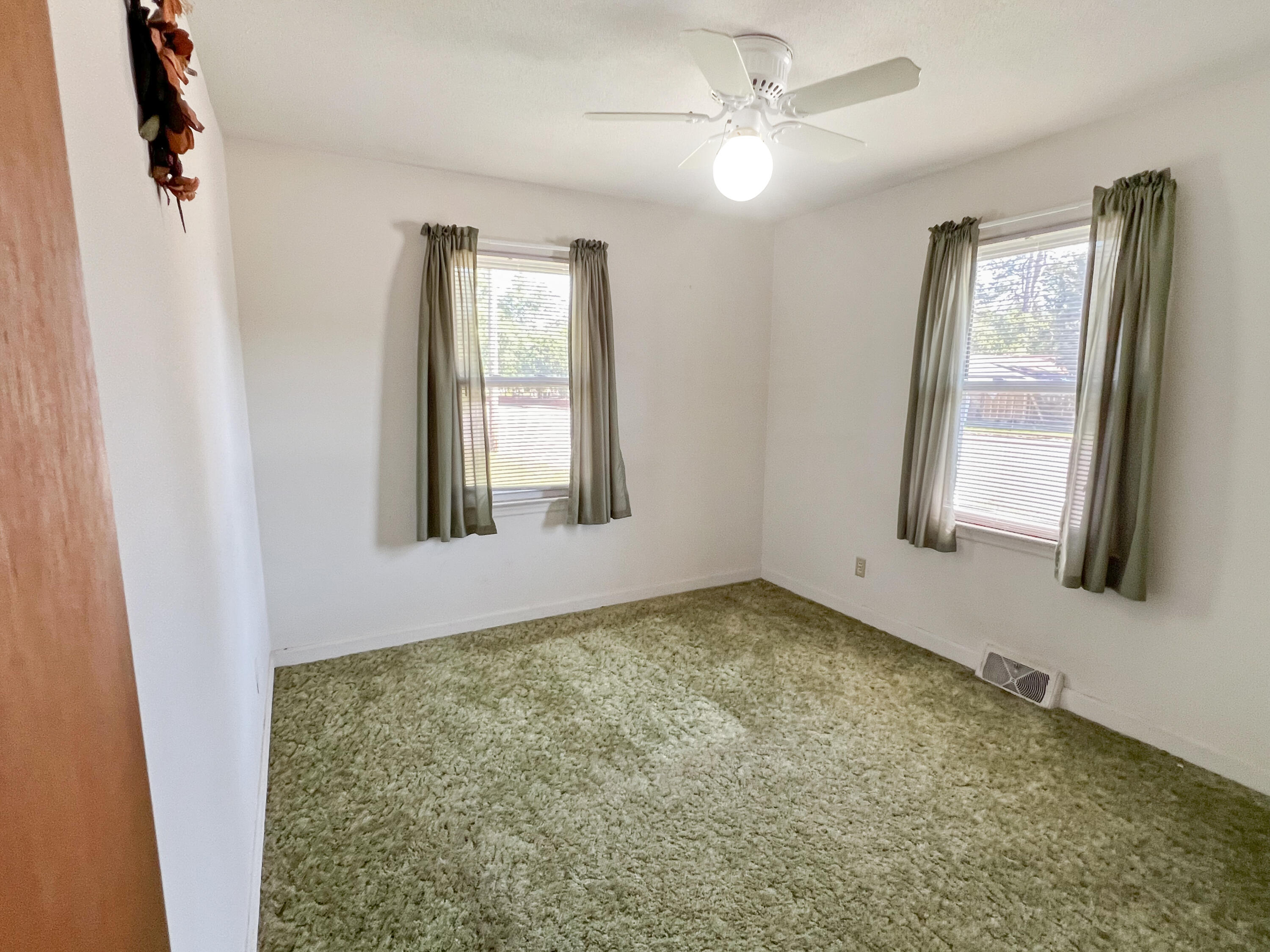 300 North Metts Street St. George, SC 29477 - Photo 9 of 15 300bd2