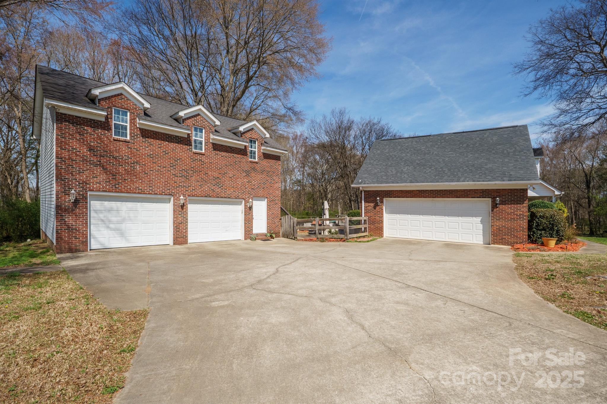 4436 Roberta Road Concord, NC 28027 - Photo 3 of 46 Gallery Image 3