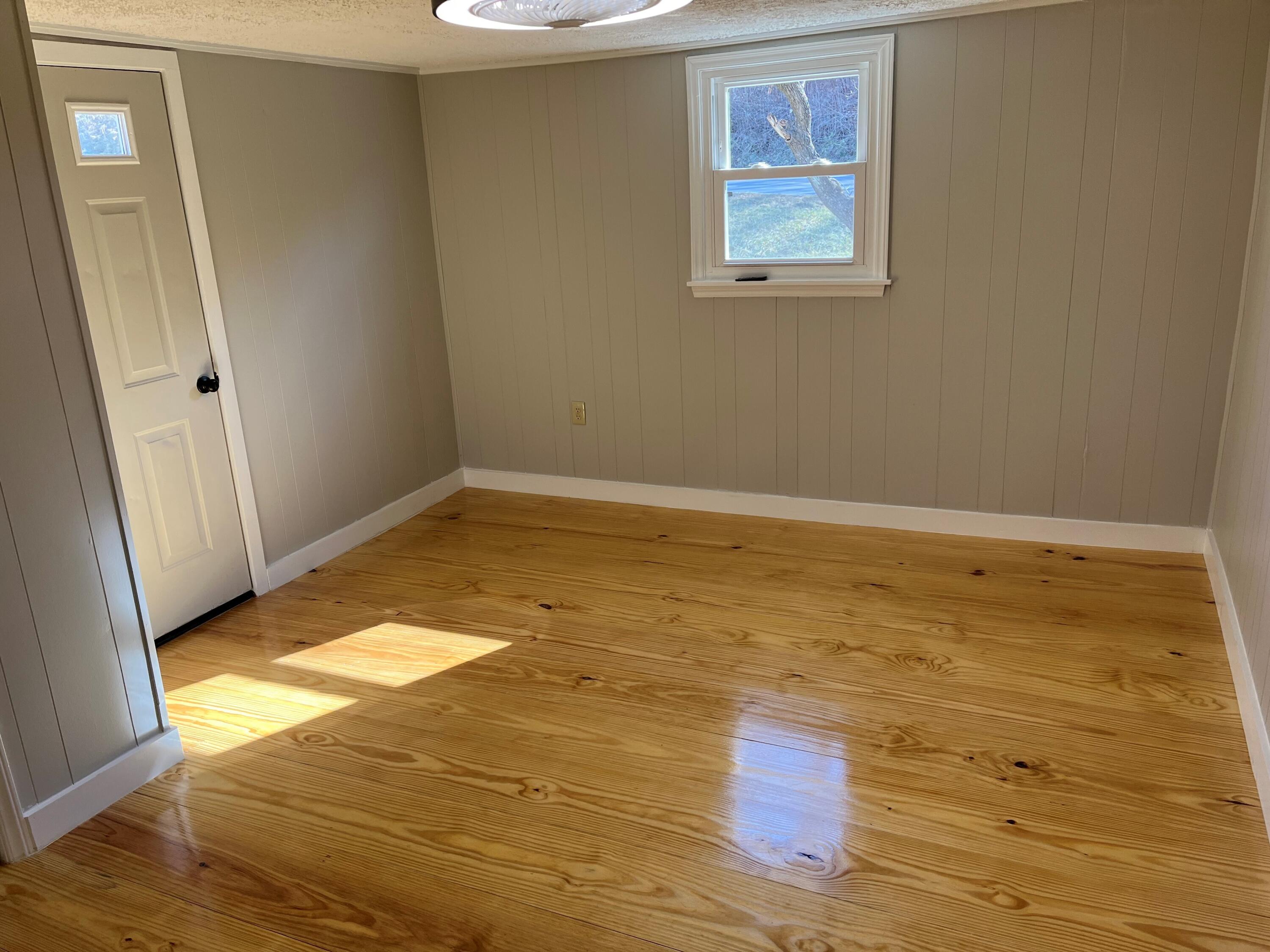 111 Bud Hicks Road Hampton, TN 37658 - Photo 20 of 29 ward1