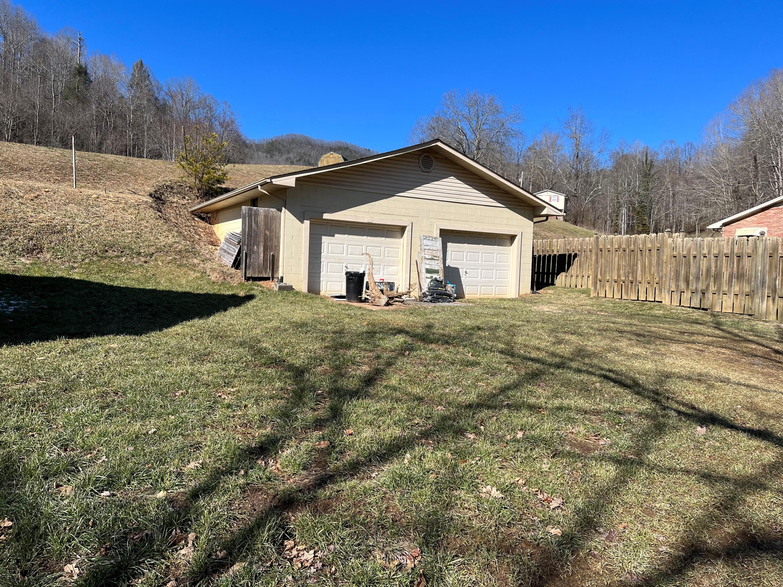 111 Bud Hicks Road Hampton, TN 37658 - Photo 29 of 29 ward29