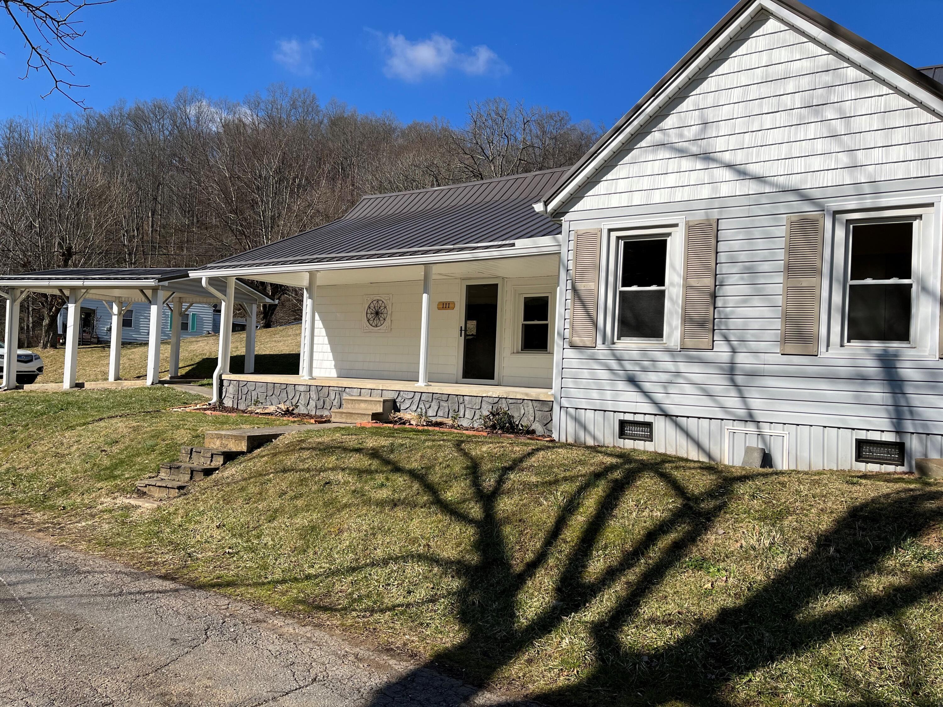 111 Bud Hicks Road Hampton, TN 37658 - Photo 4 of 29 ward23