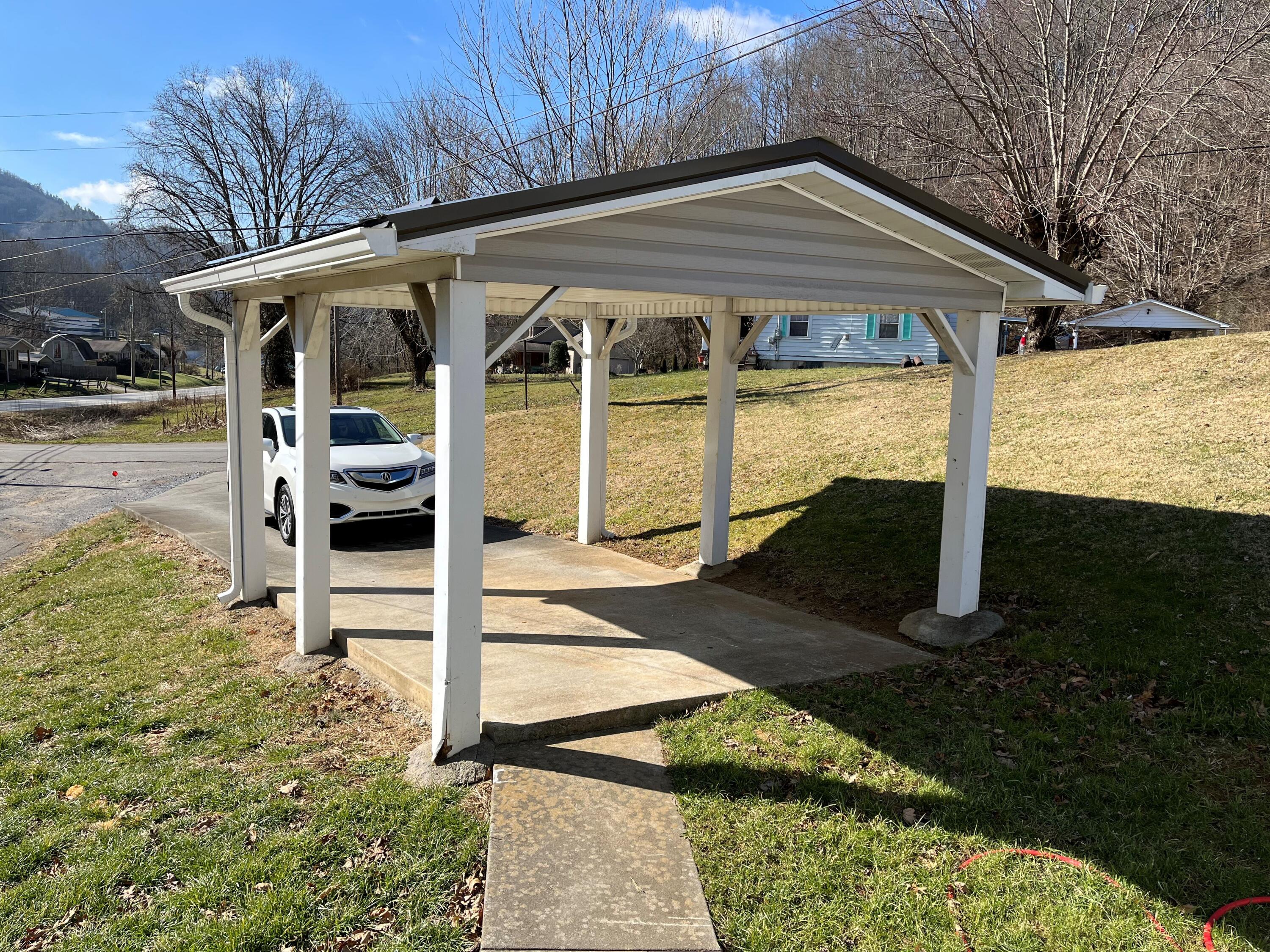 111 Bud Hicks Road Hampton, TN 37658 - Photo 6 of 29 ward25