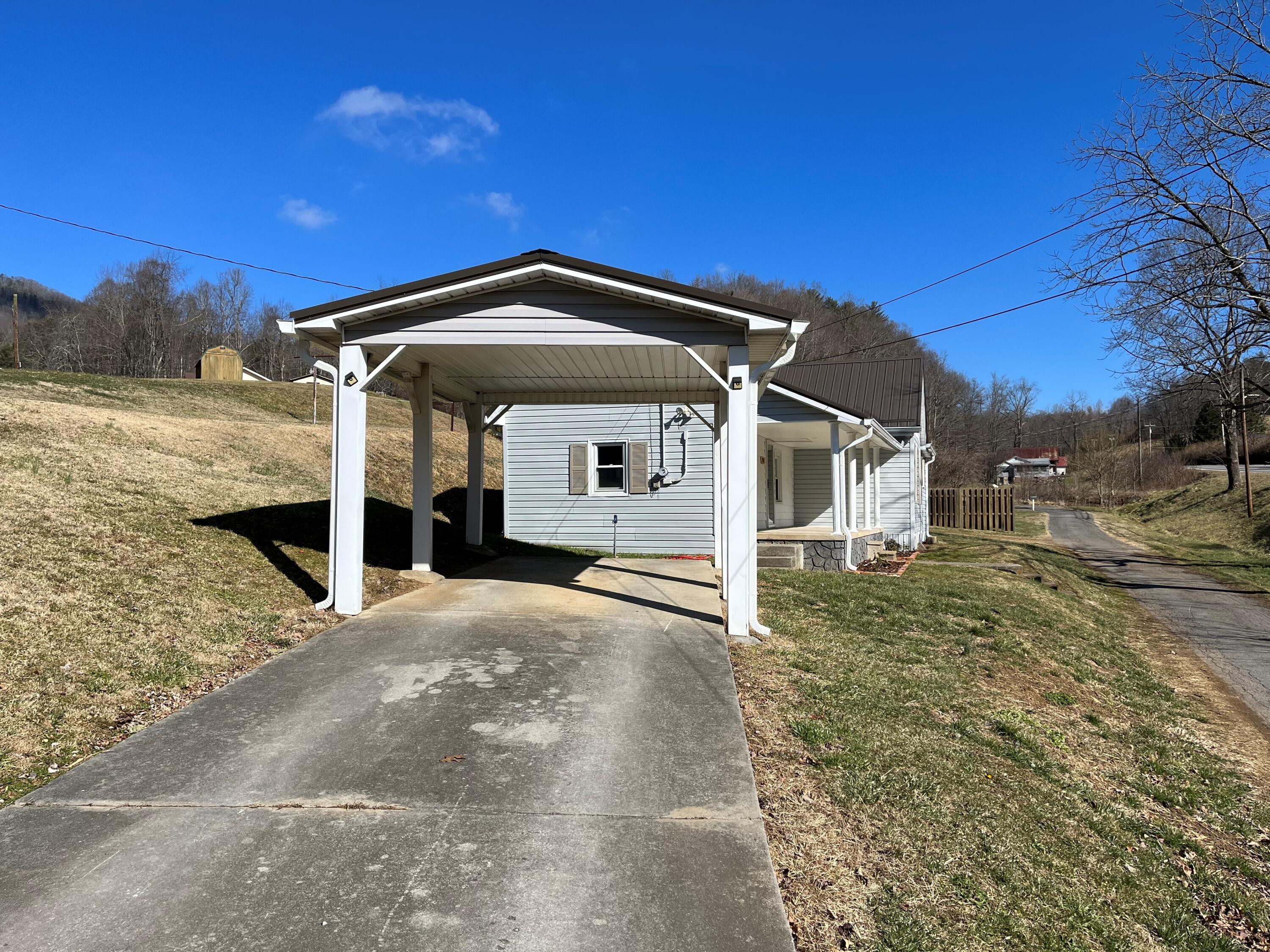 111 Bud Hicks Road Hampton, TN 37658 - Photo 7 of 29 ward26