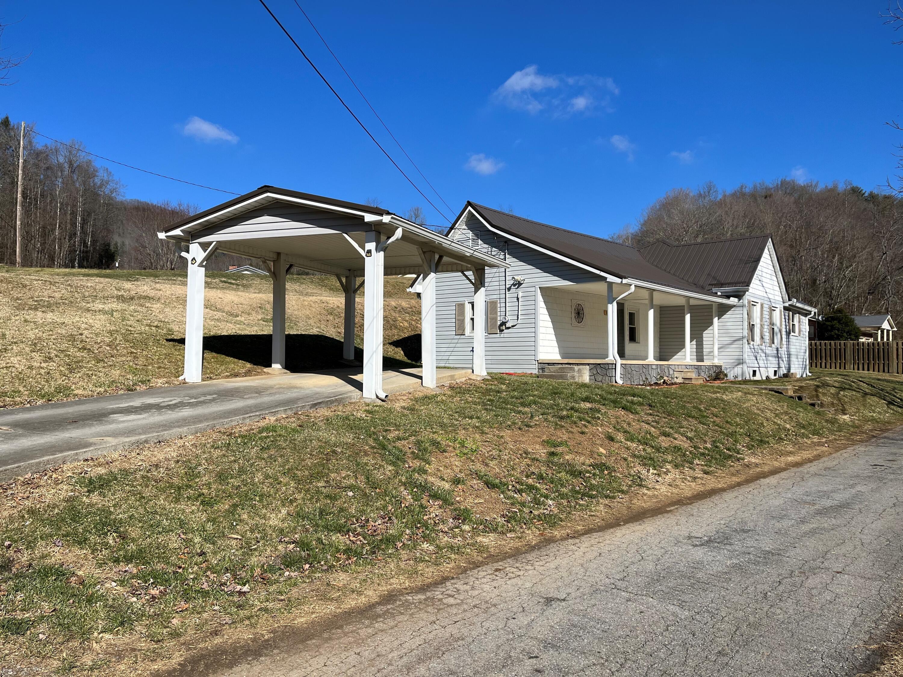 111 Bud Hicks Road Hampton, TN 37658 - Photo 8 of 29 ward27
