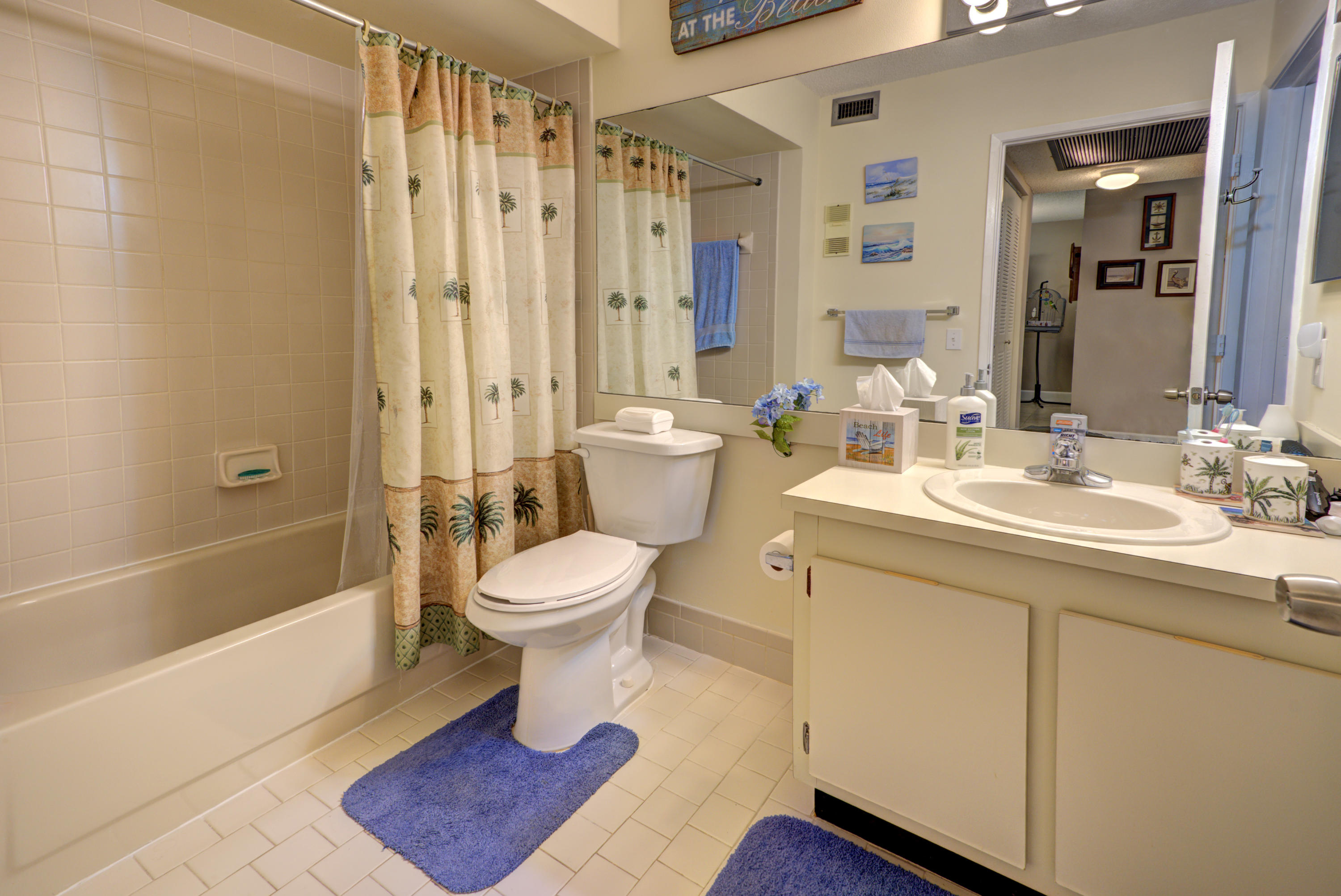 18900 Stewart Circle, Unit 1 Boca Raton, FL 33496 - Photo 17 of 23 2nd Bathroom