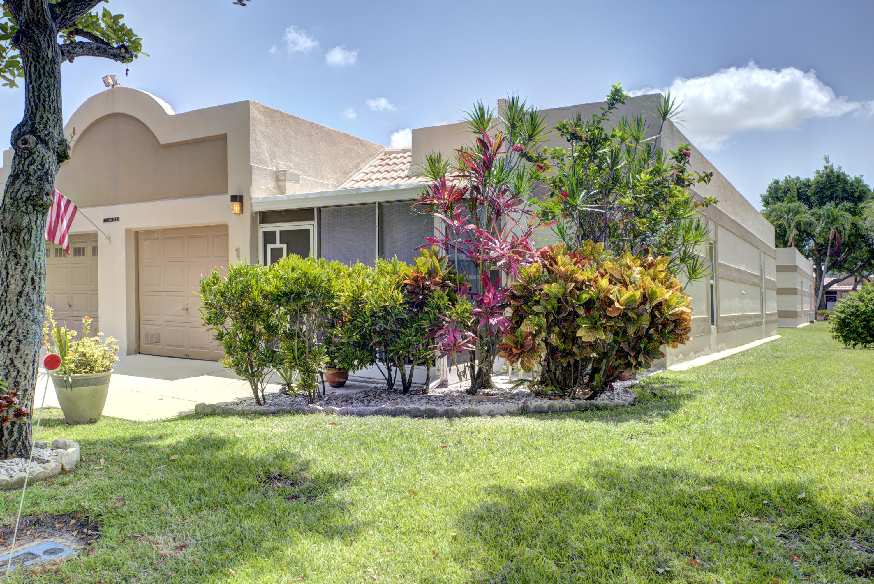 18900 Stewart Circle, Unit 1 Boca Raton, FL 33496 - Photo 2 of 23 Front