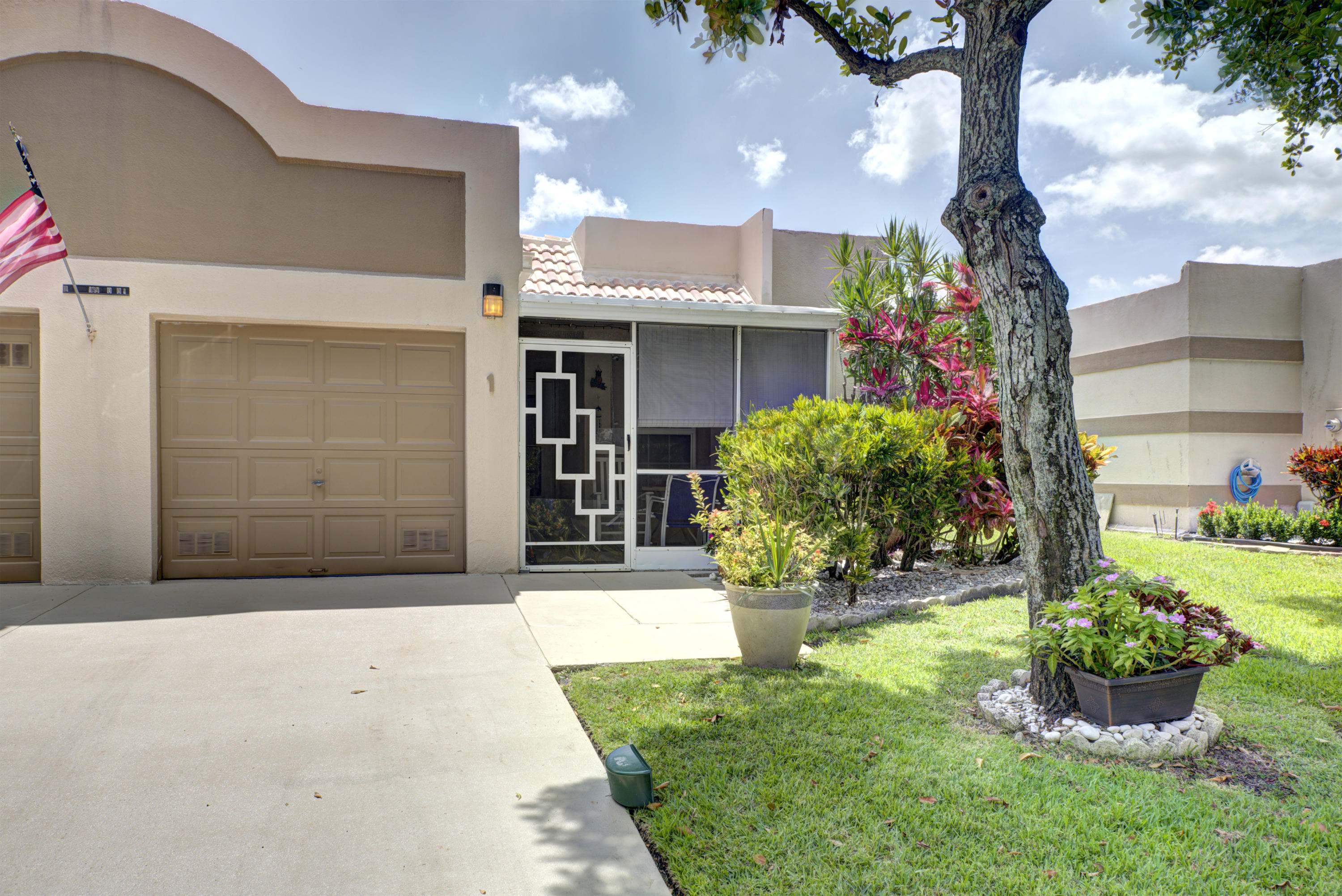 18900 Stewart Circle, Unit 1 Boca Raton, FL 33496 - Photo 3 of 23 Front