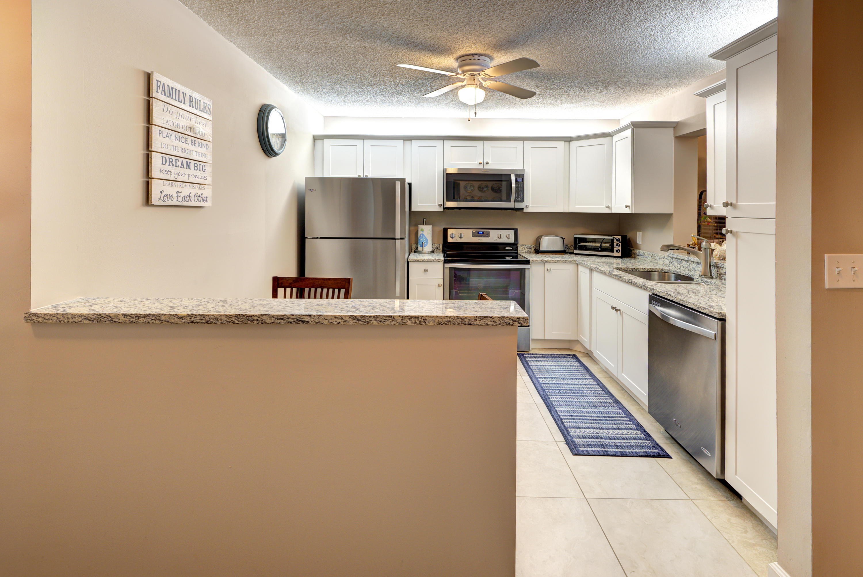 18900 Stewart Circle, Unit 1 Boca Raton, FL 33496 - Photo 5 of 23 Kitchen